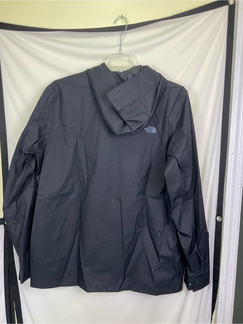 The North Face Men's Black Hooded Rain Jacket - Picture 9 of 13